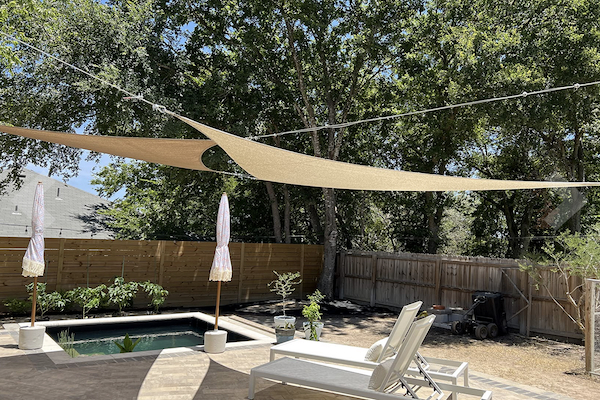 CRTHTR390: Vela de sombra triangular portátil Coolaroo 3,9 m